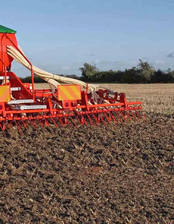 Contents A good harvest begins with a good seeding 2 Seeding units 4 Mechanical distribution 6 Pneumatic distribution 8 Nina seed drill 10 S Maria and SC Maria seed drill 12 Mega & Metro Mega seed