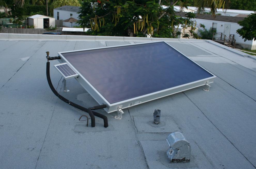 Rooftop Solar Collector Benefits to AUTEC: AUTEC DIRECT SOLAR HOT WATER SYSTEM Current Situation: Constantly increasing fuel prices have translated into higher utility costs.
