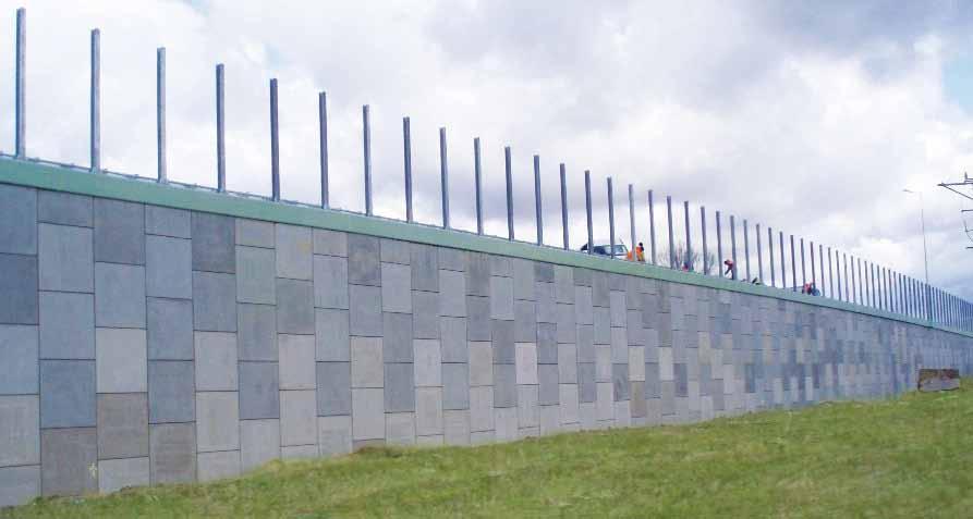 Structural elements of retaining wall systems System Retaining wall face Reinforcing mesh ViaWall A type 1 ViaWall A type 2 ViaWall B ViaBlock reinforced concrete panel C30/37 reinforced