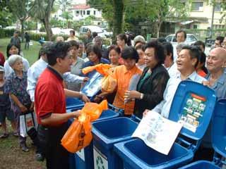 To develop the capacity of the governments and communities for promoting recycling