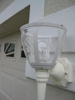 7. Grounds Electrical One exterior light did not operate at