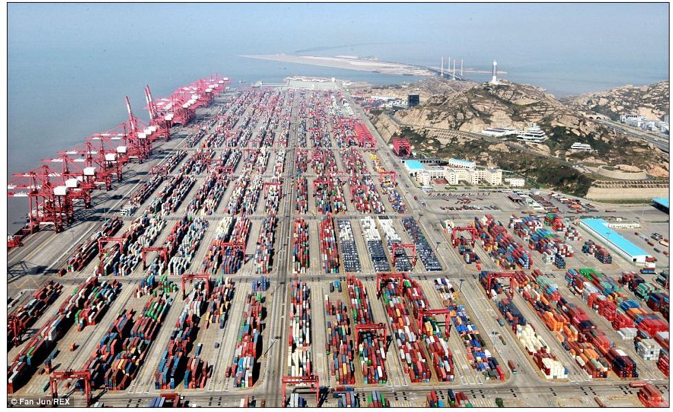 The Need for Expansion of the Durban Container Terminal The report (Urban-Econ (PTY) Ltd 2012) states that currently, the average call-size is 1,770 moves.