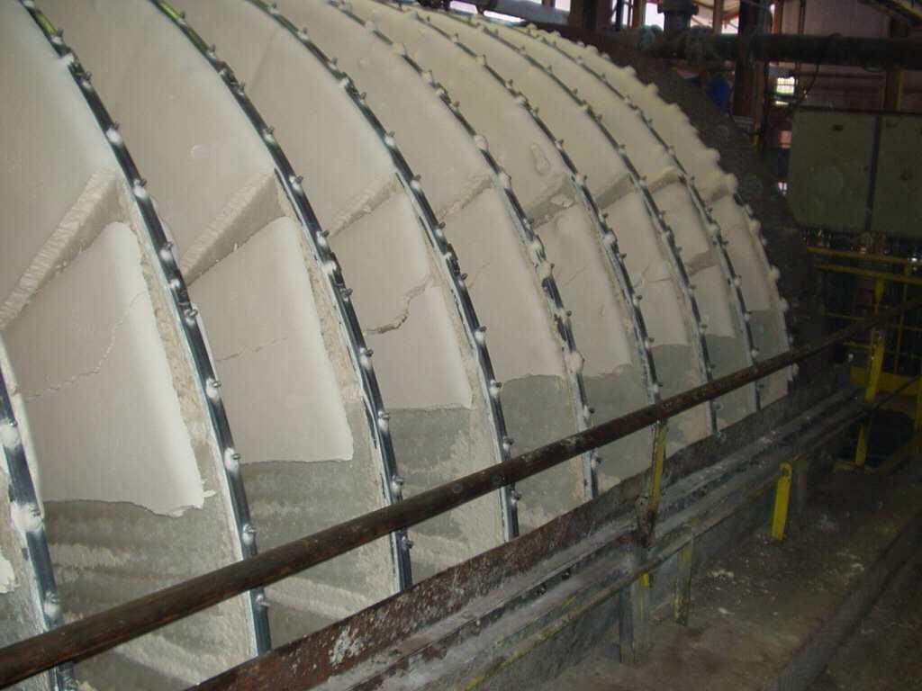 Boozer L4-type (left) and installation of Boozer disc filters in an Alumina refinery (right) Filter Type