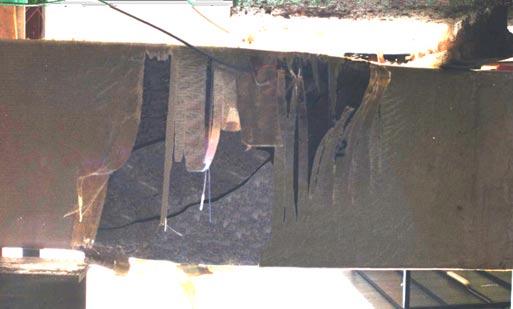 The mayor crack propagated as the load increased up to the beams failure which