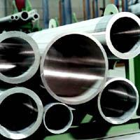 Core Competence TKM Portfolio: Commercial tubes Quality seamless pipes Precision steel tubes Seamless hydraulic & pneumatic line pipes Stainless steel pipes Structural hollow sections