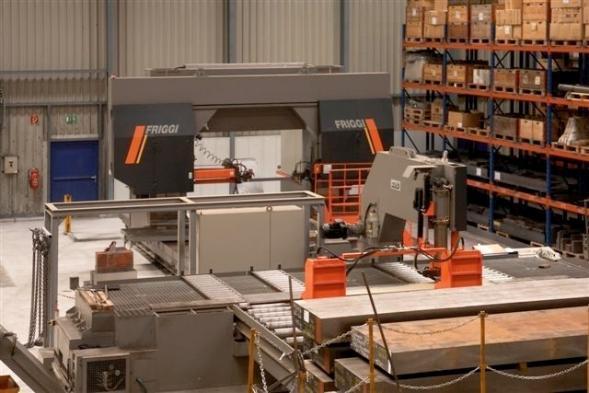200 m² 69 employees 17 Band saws 1 Plasma cutting machine