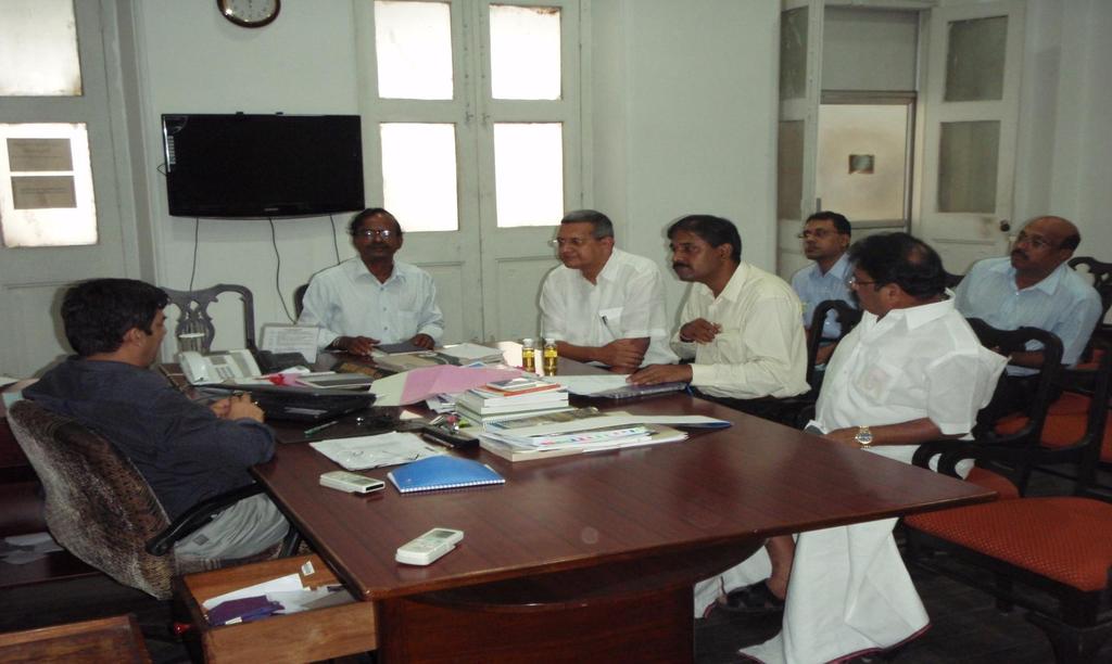 Team discussing with Chennai Municipal Commissioner on PE-Technology