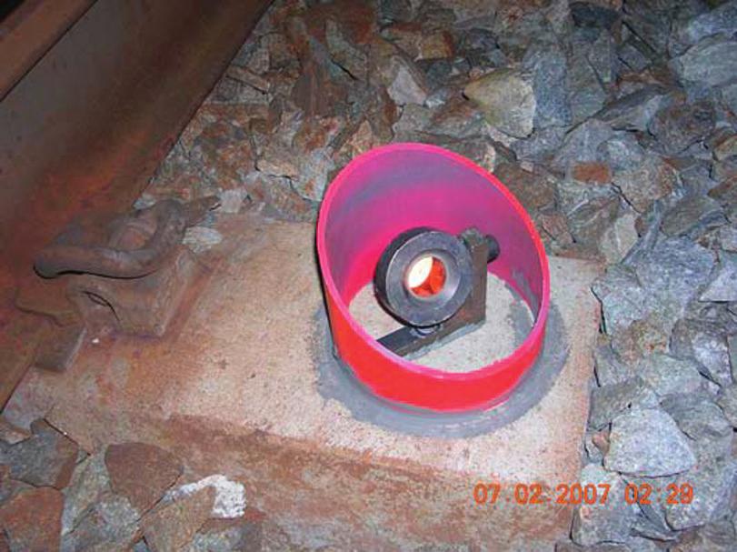 The most sensitive features affected by the works were the railway tracks and the underground utilities, including drainage pipes and sewers, close to the alignment of the pipe jacking.