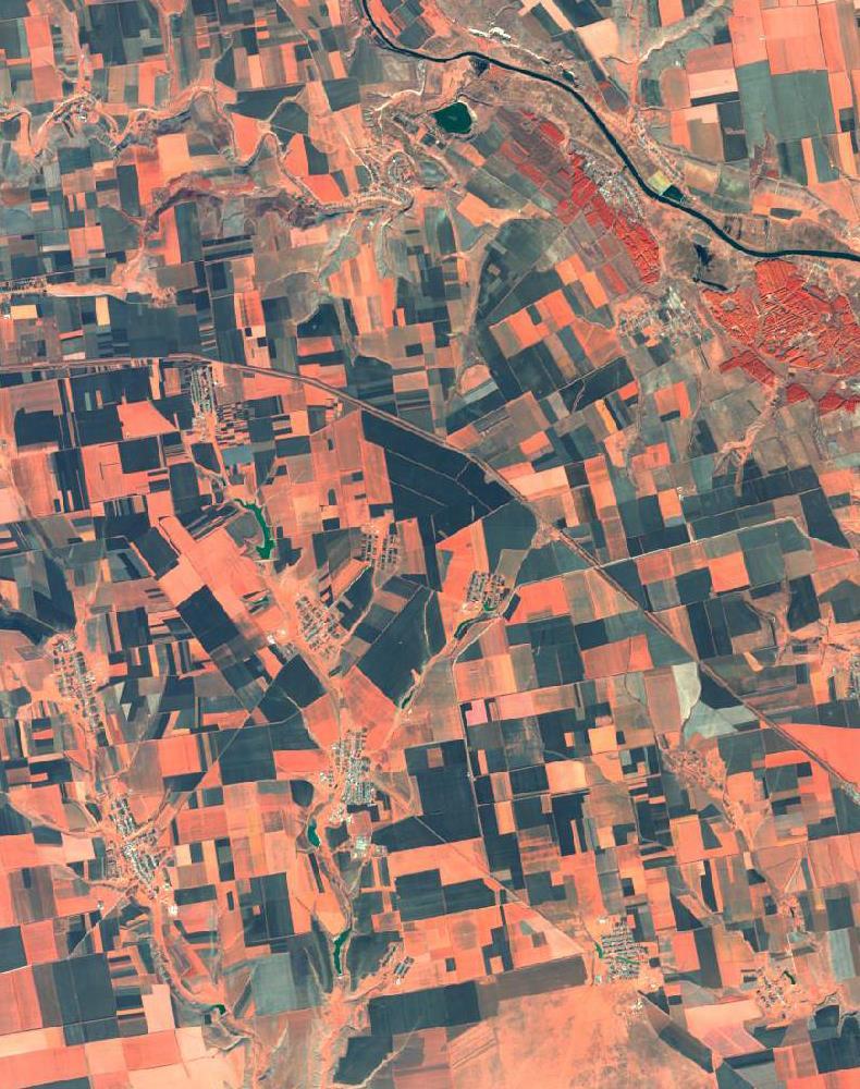 Southern Nikolayev Oblast, Ukraine Landsat 8 28-November-2013 Landsat 8 04-Nov-2016 False-color infrared