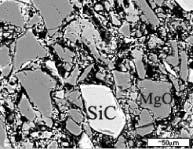 Counts 2θ (deg) Fig. 4 XRD analysis of reaction layer between molten steel and composite. Fig. 5 Original layer of MgO SiC composite.