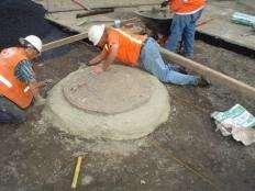 Raising manhole
