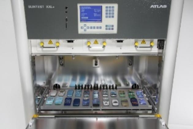 Atlas Xenon Instruments for CE Durability Testing To meet the demands of various industries, Atlas produces three related lines of xenon-arc based weathering/lightfastness exposure instruments: The