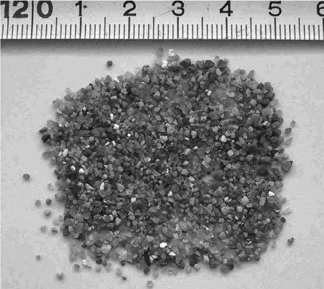 used for the sintering experiments. After the furnace was heated up to 1 000 C, a platinum crucible containing 15 g of sand was placed in the furnace.