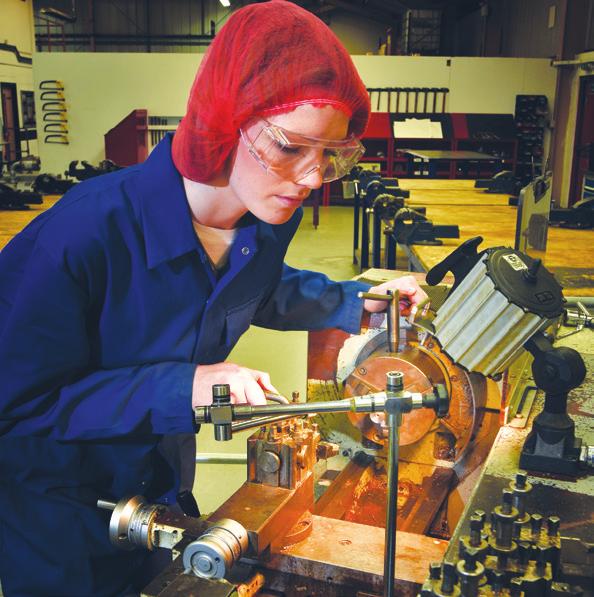 Machinist Advanced Apprenticeship Apprenticeship Standard: Machinist (Engineering Technician) - Level 3 Pre-requisites: Pre-requisites would typically be GCSE Grades A-C in maths, English or new