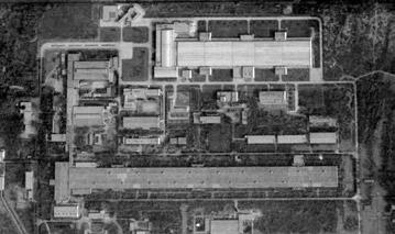 Figure 7.1 The Lanzhou gaseous diffusion plant in May 1966 and in January 2005 (Coordinates: 36.1507 N, 103.5184 E).