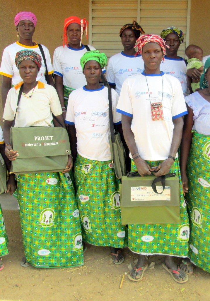 Women s savings and loan groups positively affect nutrition in ViM Savings and loan groups: A local micro finance institution (MFI) is training women to form savings and loan groups Women contribute