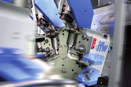 tie-bar-less advantage > Patented Flex-Link system for high precision platen parallelism and minimal wear and tear on the mould > Thanks to innovative ENGEL ecodrive servo-hydraulics the ideal