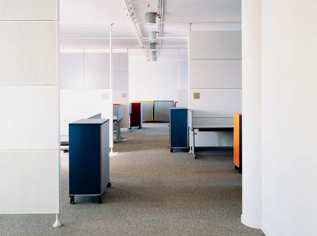 Lindner Logic Individual Attain quiet and independence in open space offices.