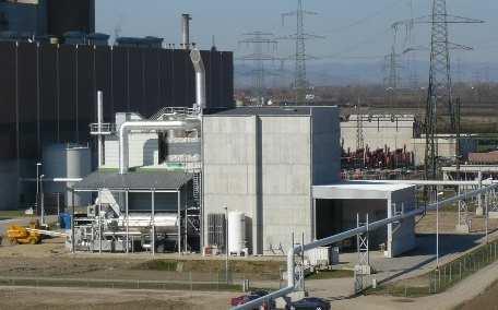 Pilot Plant for Straw Pyrolysis Dürnrohr (Austria 2006-2008) Pyrolysis of straw Combustion of pyrolysis gas Combustion of straw and pyrolysis coke in a fluidised bed combustion Project objective:
