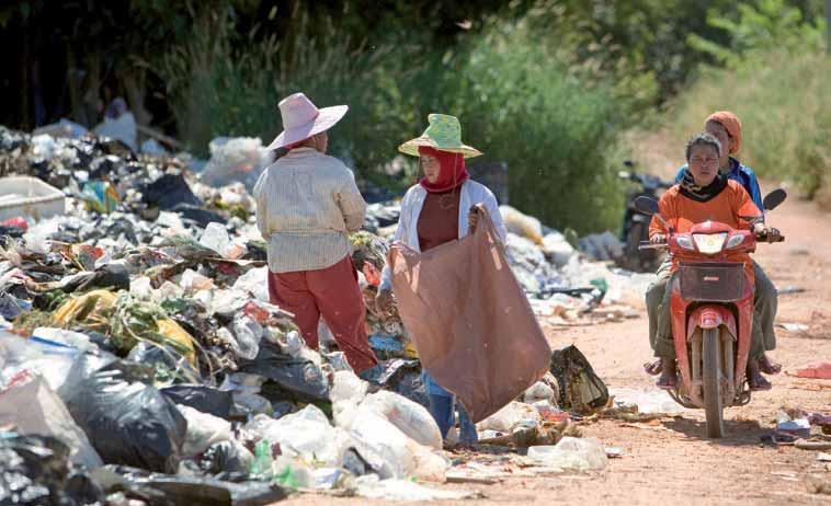 MODULE 3.2 INFORMAL EMPLOYMENT 11 Refuse can often be very valuable. Millions of people worldwide live by collecting, sorting and recycling materials (Thailand) The informal economy encompasses, e. g.