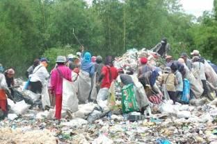 additional income Wastepickers at the