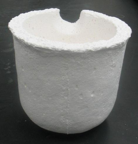 Porous alumina castable 900-950 a) b) c) Figure 23 a) Standard alumina castable, b) low-density magnesia and c) new alumina