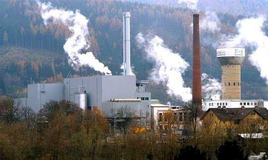 Waste-to-Energy Plant ENAGES Integrated within Site of Paper Industry in Niklasdorf, Styria Planning (UV&P): 1994/95 Start up: 2003 Technology: Fuel capacity: Steam production: Average waste