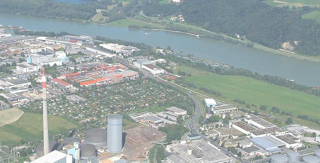 RHKW Linz: Residual Waste Heat and Power Plant for Co-Generation / Electricity + District Heat smoke stack (180 m existing) power plant including fluidized