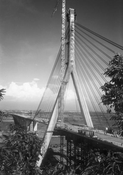 13 8.6 Kao Ping Hsi, cable stayed bridge (2000) Location: Cl
