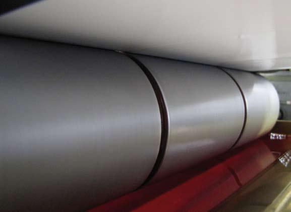 Gravure Coating Gravure coating is a very promising coating method by which a large area of homogeneous and defect-free layers with a wet film thickness of 1 to 50 microns can be achieved.