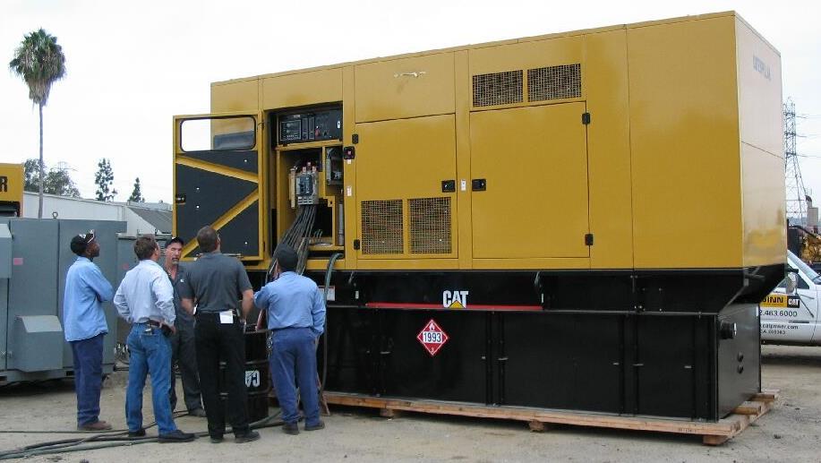Engine Generator Sets 24 Diesel Engine Generator Sets CAT/Quinn Power Systems Low