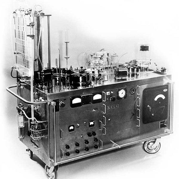 The heart-lung machine John H. Gibbon Jr.