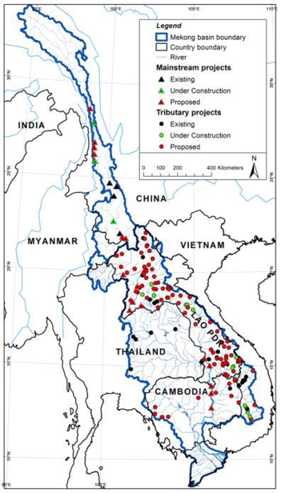 The Mekong: context & challenges Largest transboundary river in Southeast Asia Basin area:795,000 km 2 River length: 4,200 km Discharge : 14,500 m 3 /s