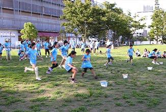 Tokyo ) is a project to invite the children living in orphanages in Fukushima to Tokyo and give them memories of summer holidays spent with smiles.