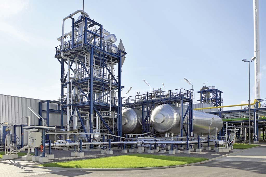Oxyfuel technology CO 2 purification and liquefaction plant (pilot plant) Process pre-compression, drying, liquefaction, rectification with CO 2 recycling and