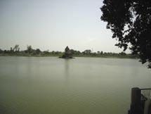 Rani Talab Rani Talab is one of the oldest water bodies of Rewa. It is known for its aesthetic and holy perception.