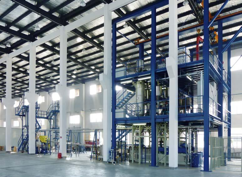 Further key components are the extruder process unit with the sideconnectable FSB twin shaft side feeder or the FSV twin-shaft