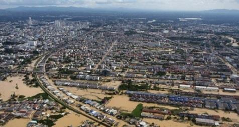 Floods US$120 billion of flood damage to property per year, on