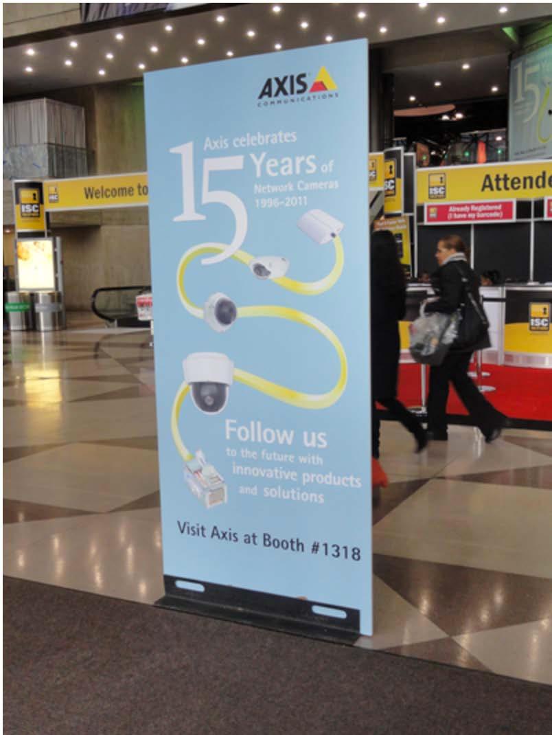 On-site Signage Opportunities CONVENTION CENTER BANNERS Starting at $3,000 At Coverings 2017, more than 25,000 attendees walked through the
