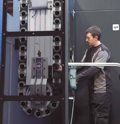 critical areas of the equipment Gauges and levels visible from the outside the machine without removing panels Ample areas to ease the maintenance tasks Specific signals