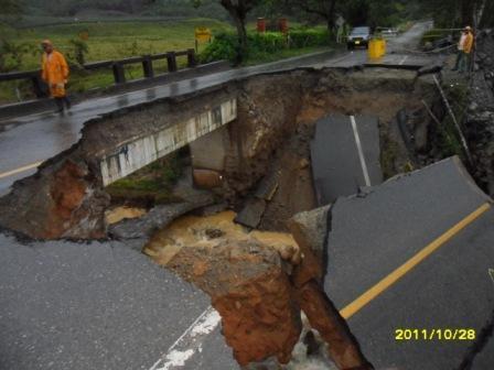 In 2011 road infraestructure damage caused by La Niña
