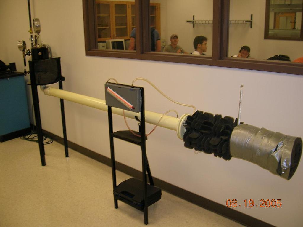 Figure 13: The Compressible Flow apparatus Pressure Distribution in the C-D Nozzle Gage Pressure (kpa) 450 400 350 300 250 200