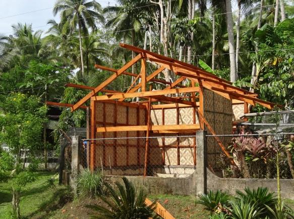 The name refers to an architectural style rather than a specific building material or system. Figure 5. Nipa hut on Bohol (example 1) Figure 6. Nipa hut on Bohol (example 2) Figure 7.