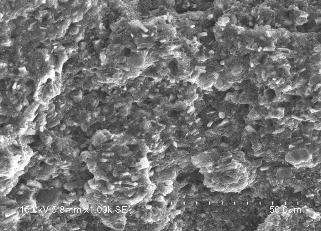67 Figure 4.20: SEM micrographs of un-irradiated ATH-ABS composites with 20 phr zinc borate (ZB) According to Figure 4.21, MOH fillers had a good interfacial adhesion with ABS matrix.