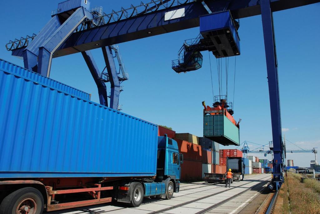 Work packages Enhance methodology on: Freight transport Best Practices Policy impact