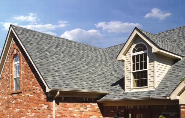 TRADITIONAL SHINGLES COLOR AVAILABILITY Patriot, shown in Graystone Colonial Slate PATRIOT Product only available in select areas.