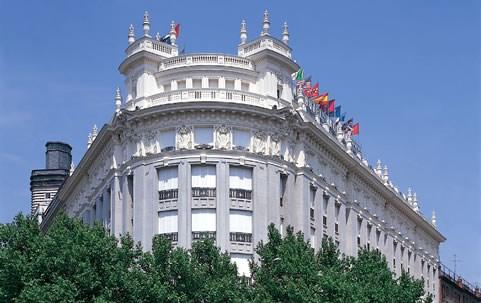 Meeting location The NH Nacional Hotel offers the perfect place for a business meeting in Madrid.
