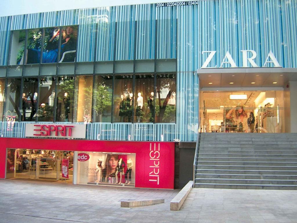 Opening Case Study - ZARA Zara s democratication of fashion Advertising