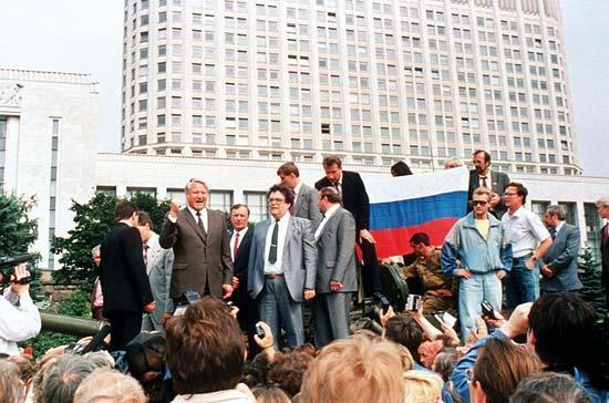 With resistance led by Russian President Boris Yeltsin, the coup did not have popular support and collapsed after a few