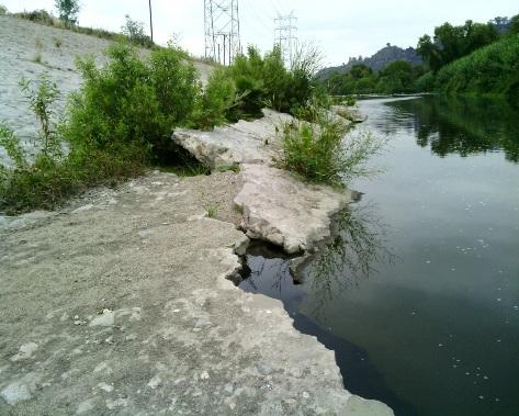 Repair of the concrete toe in Reach 4D (upstream of Los Feliz on both banks).
